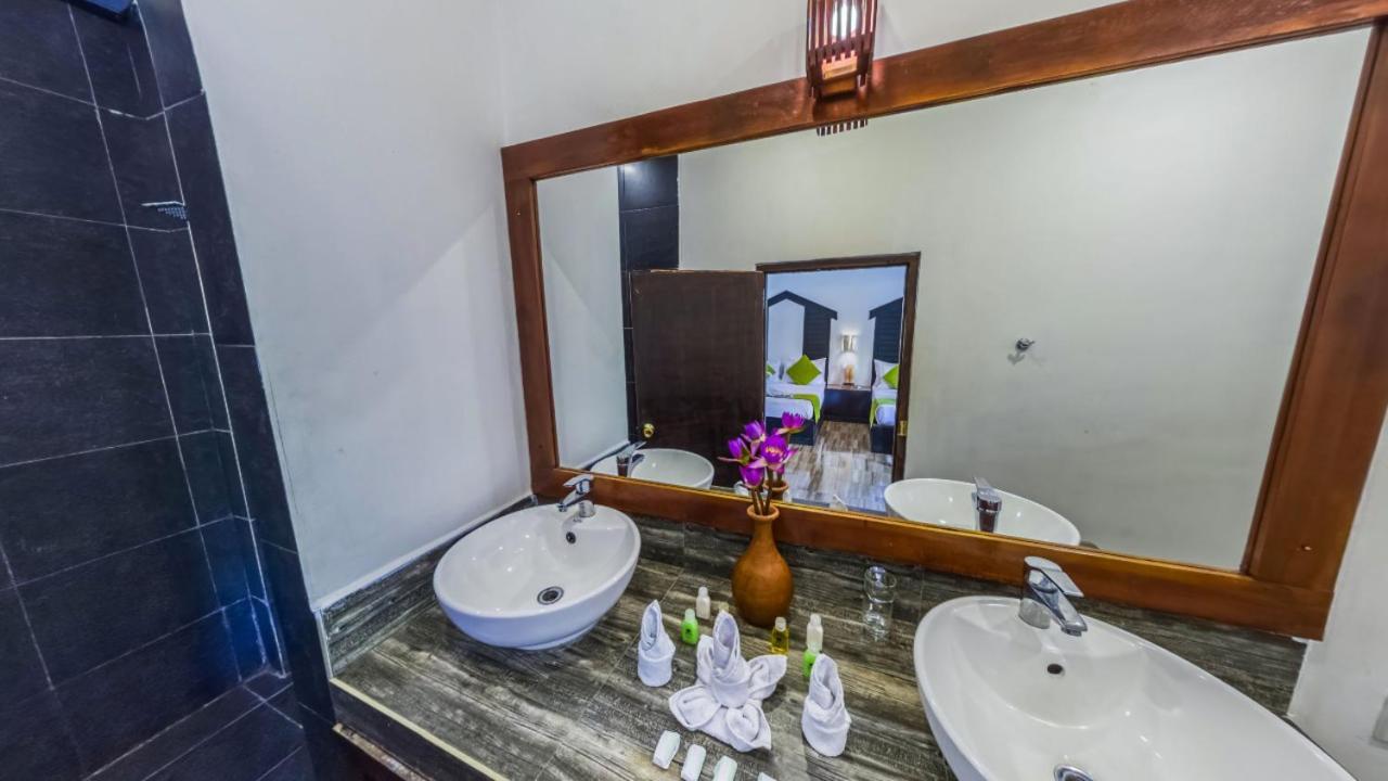 Sundaras Sigiriya Jungles Caves Resort 담불라 외부 사진
