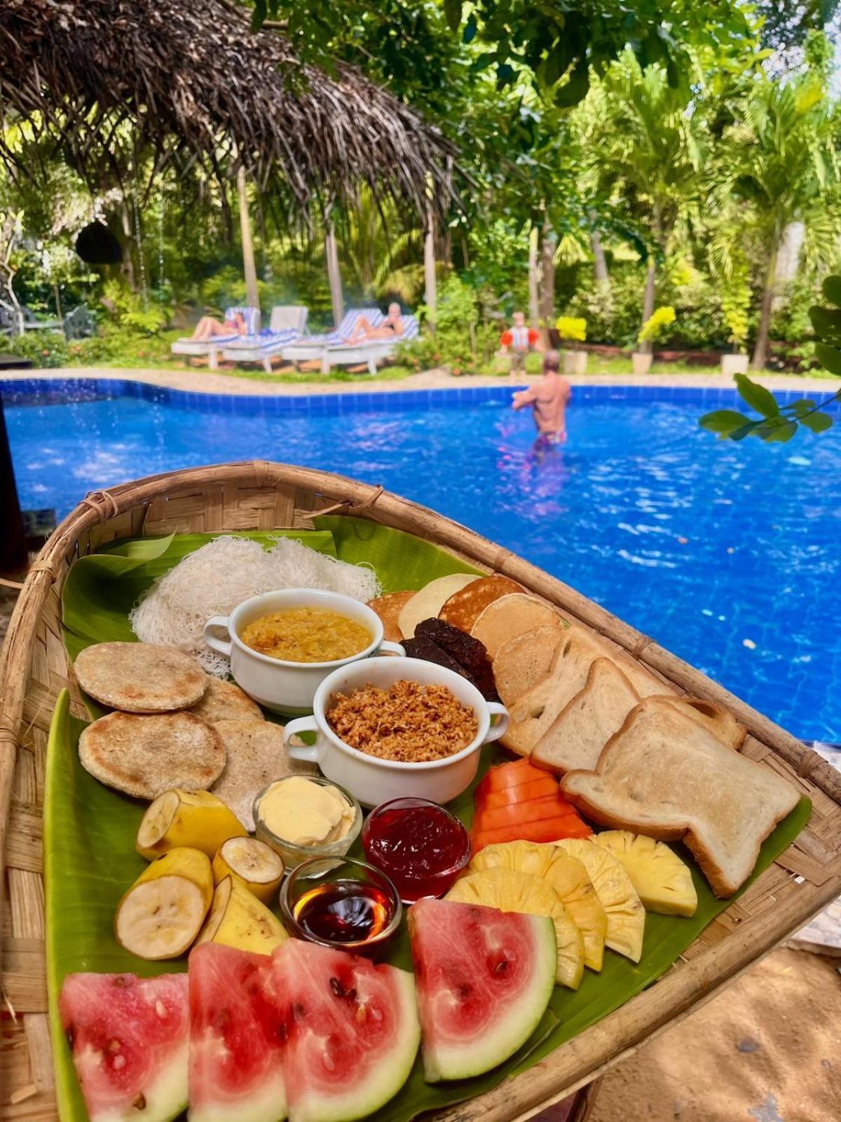 Sundaras Sigiriya Jungles Caves Resort 담불라 외부 사진