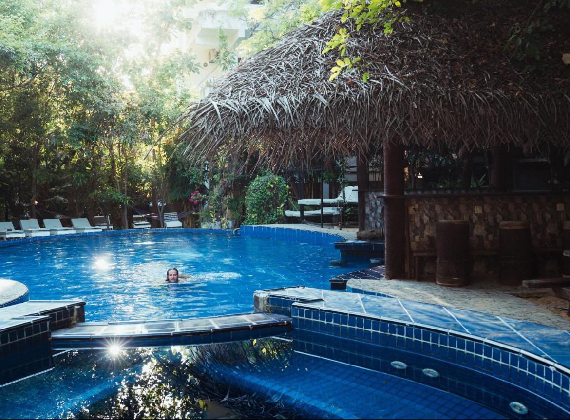 Sundaras Sigiriya Jungles Caves Resort 담불라 외부 사진